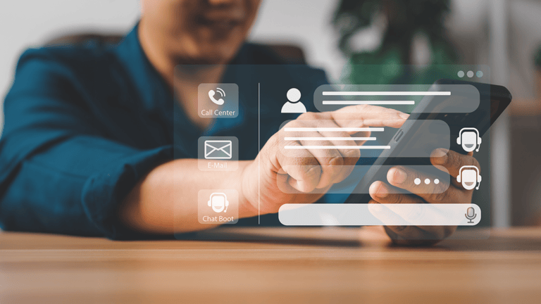 Infographic illustrating steps to utilize chatbots for enhancing customer service efficiency and engagement.