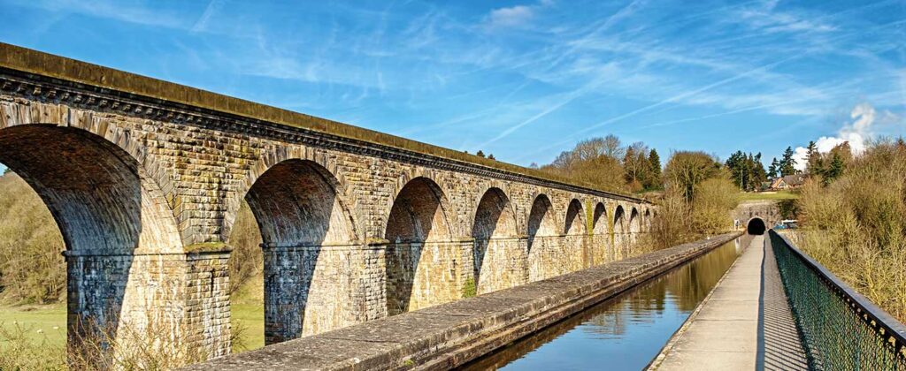 A brick bridge and waterway in Wrexham UK